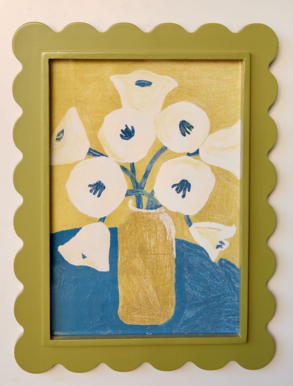 Green Scallop Frame Flower Picture